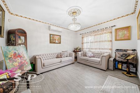 Family Home with Granny Flat Combined Rare Opportunity! - Photo 2
