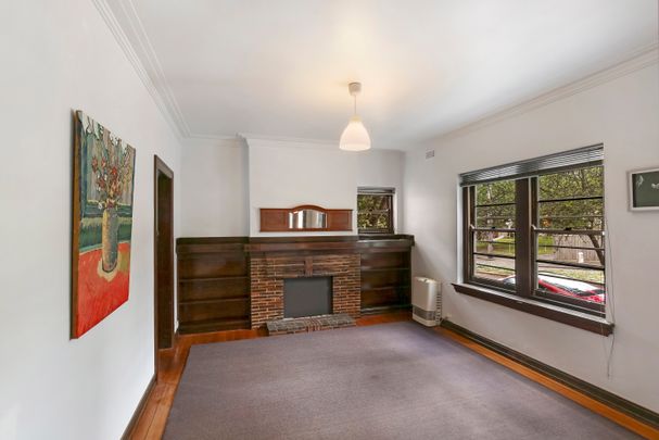 Edwardian Meets Federation In Parkville - Photo 1