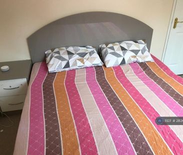 4 bedroom detached house to rent - Photo 5