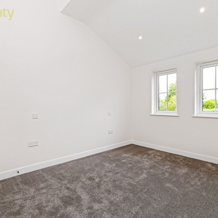 2 Bedroom Semi Detached Bungalow To Rent - Photo 1