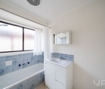 Central Location - One Weeks Free Rent! - Photo 1