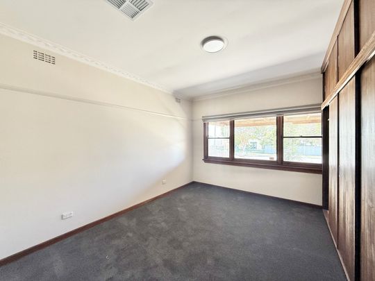 Charming Belmont Home in a Convenient Location - Photo 1