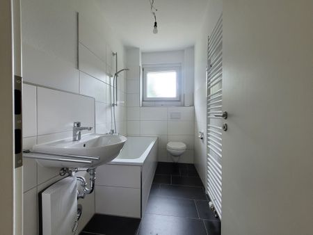 Gemütliche Wohnung mit offener Küche! - Photo 2