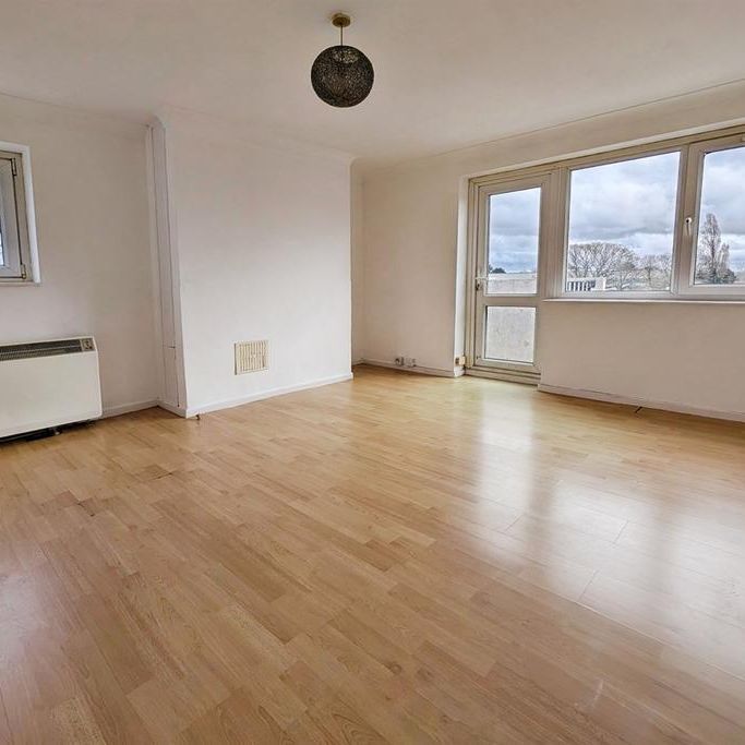 3 bedroom flat to rent - Photo 1