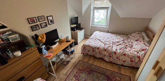 Claude Road - Photo 2