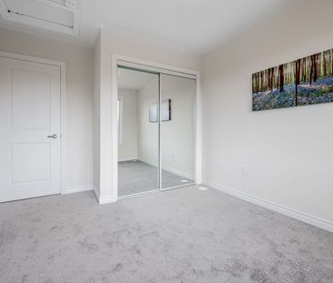 For Lease - 490 Beresford Path Unit# 1, Oshawa, Ontario - Photo 4