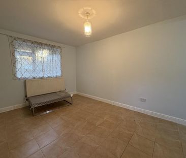 3 bedroom ground floor flat to rent - Photo 5