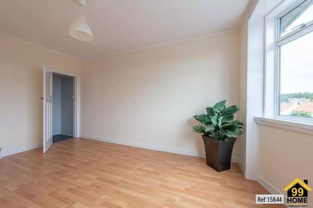 3 bedroom flat to rent - Photo 4