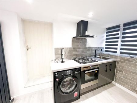 Studio to rent - Photo 4