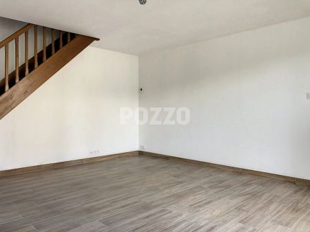 Location : maison T3 (72 m²) à LOUVIGNE DU DESERT - Photo 5