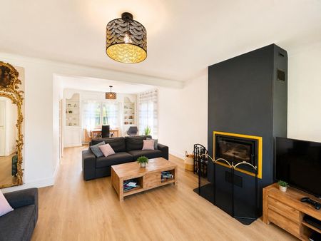 Location Maison 6 pièces 182m² DOUAI 59500 - Photo 2
