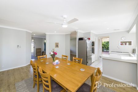 Walk to Local Schools - Spacious 3-Bedroom Coastal Retreat - Photo 5