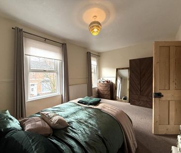 2 bedroom end of terrace house to rent - Photo 5