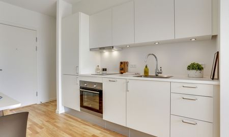 Lys og rummelig to værelses seniorbolig med fællesskab og god udsigt - Photo 5