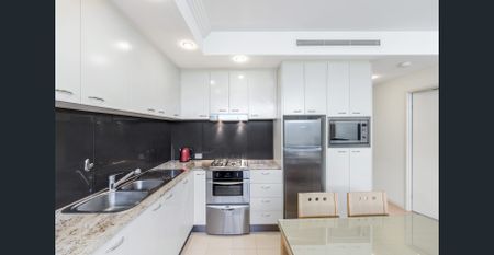 2501/70 Mary St, Brisbane City, Qld 4000 - Photo 3