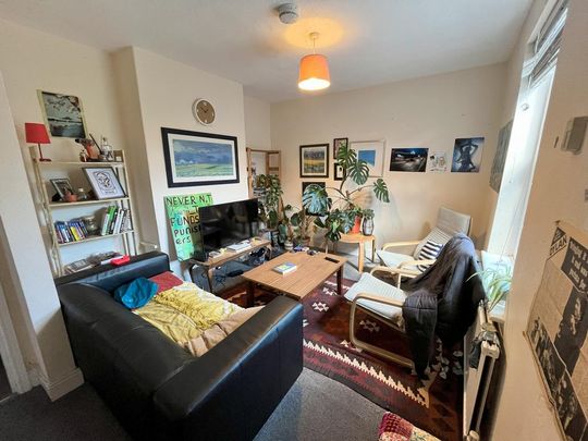 4 bedroom terraced house to rent - Photo 1