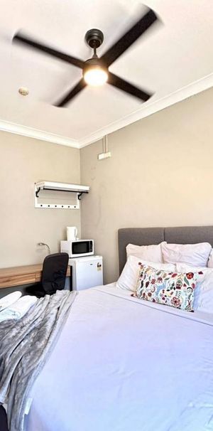 Haymarket - Prime Sydney Location - Cnr George St and Central Station - Photo 1