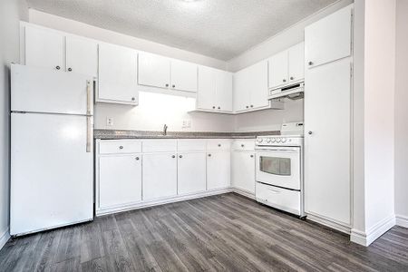 315 East Rene Levesque blvd, Montréal, QC - Photo 4