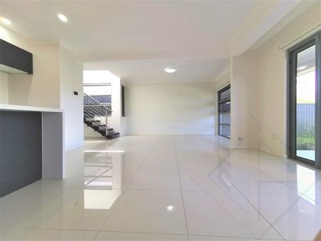 111 Callistemon Circuit, Jordan Springs NSW 2747 - House For Rent | Domain - Photo 2