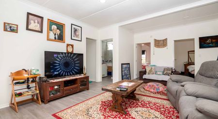 2 Bedroom Home on the Hill - Photo 5