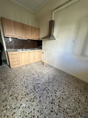Ενοικίαση κατοικίας, 53 τ.μ., Κερατσίνι, 400 € - Photo 2