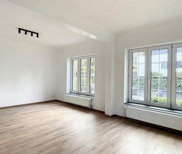 Woning te huur in Ukkel voor € 2.100 met 3 slaapkamers - Photo 2