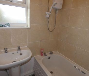 2 bedroom property to rent - Photo 5
