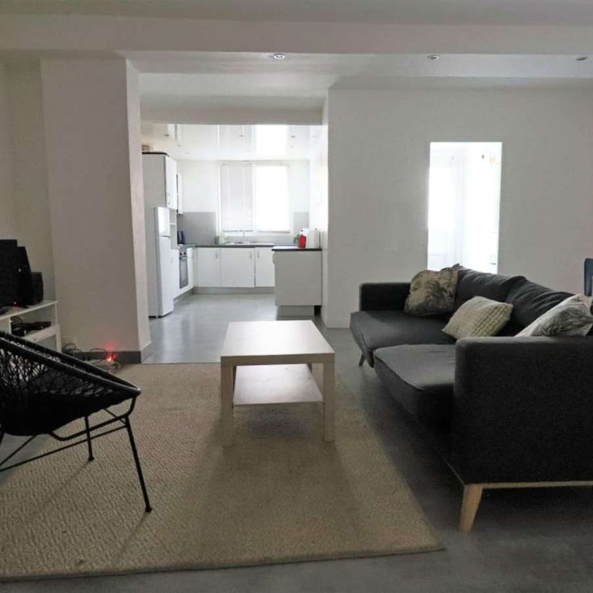 A louer chambre meublée en colocation T5 Marseille 13003 - Photo 1