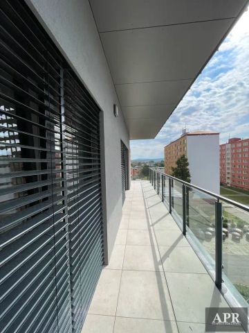 Pronájem bytu 2+kk Uherský Brod - Comenius Towers - Photo 4