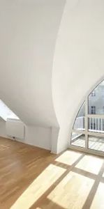 DACHGESCHOSSWOHNUNG MIT FLAIR - Foto 1