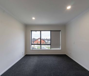 Beautiful Low-Maintenance Townhouse in Sought-After Flagstaff - Photo 6