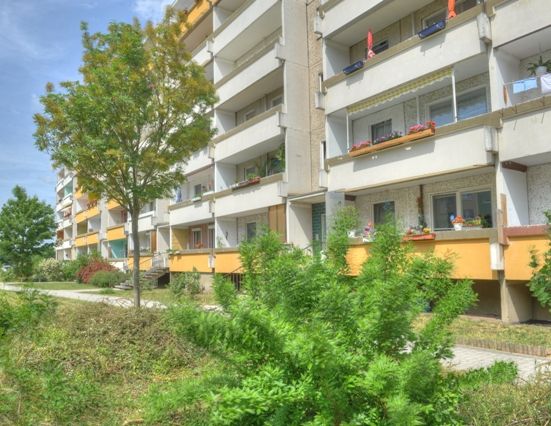 Grüne und ruhige Lage – 6. Etage- renoviert ab sofort - Foto 1