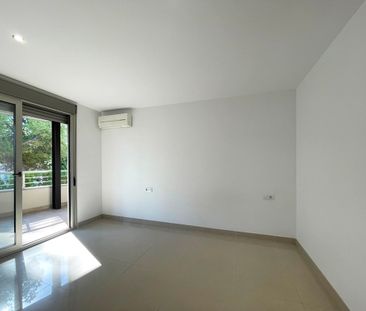 Apartamento sin amueblar con terraza, parking, un dormitorio, sin a... - Photo 4