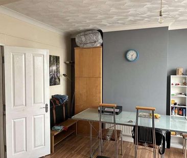 Glenthorne Road, Portsmouth, Hampshire, PO3 - Photo 2