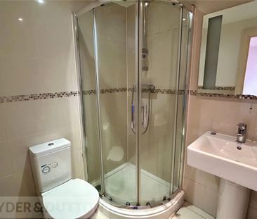 2 bedroom apartment to rent - Photo 5