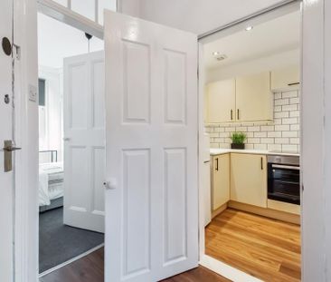 1 bedroom flat to rent - Photo 4