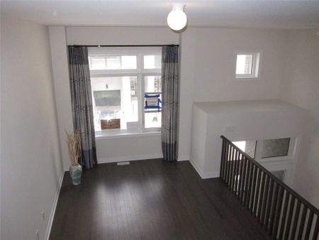 For Lease - 105 Laskin Drive, Vaughan, Ontario - Photo 3