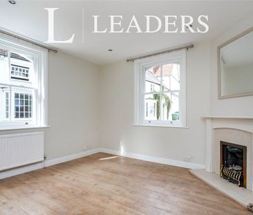 3 bedroom townhouse to rent The Walk, Winslow, Buckingham, Buckingh... - Photo 1