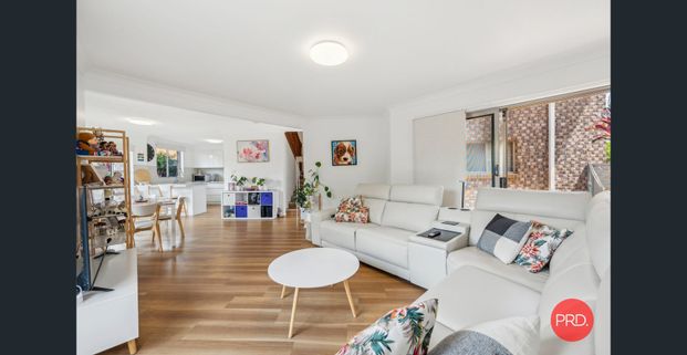 SHORT WALK TO LOCAL BEACH AND SHOPS - Photo 1