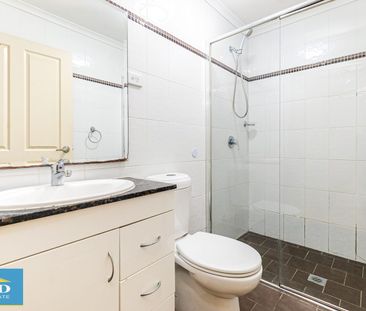 Spacious 2 Bedroom Unit. Modern Interior with 2 Large Bedrooms. 2 B... - Photo 6