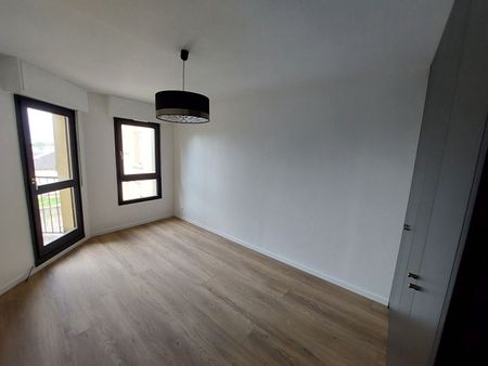 Apartment - Photo 2