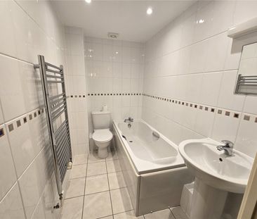 2 bedroom apartment to rent Macquarie Quay, Sovereign Harbour North... - Photo 5