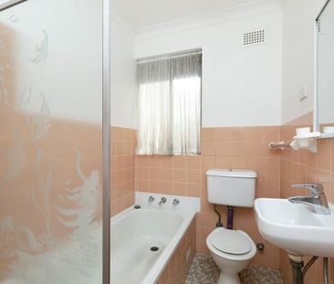 Bright & Convenient Two-Bedroom Unit in Wiley Park - Photo 4