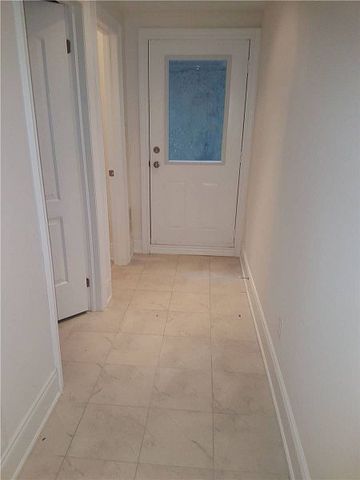 For Lease - 73 Broughton Terrace, Bradford West Gwillimbury, Ontario - Photo 4