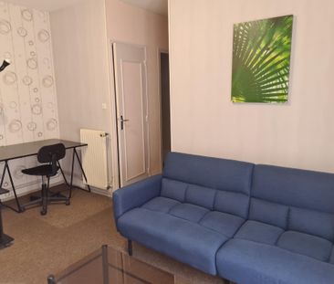 Location Appartement 2 pièces 37m² LE CREUSOT 71200 - Photo 3