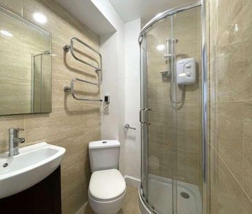 Rm J, The Woodston, Belsize Avenue, Woodston, PE2 - Photo 1