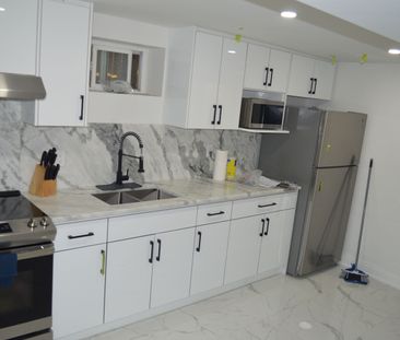 For Lease - 36 Electro Road, Toronto, Ontario - Photo 4