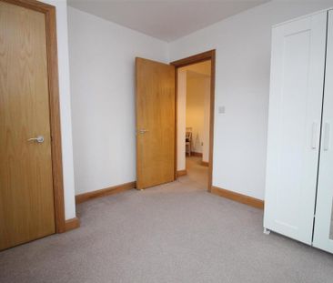 2 bedroom apartment to rent - Photo 6