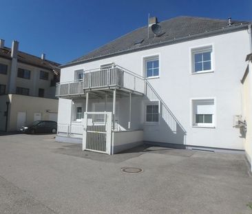 Helle 4- Zimmer Wohnung mit Balkon und Parkplatz Nähe Krems zu verm... - Foto 3