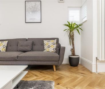 3 bedroom ground floor flat to rent - Photo 2